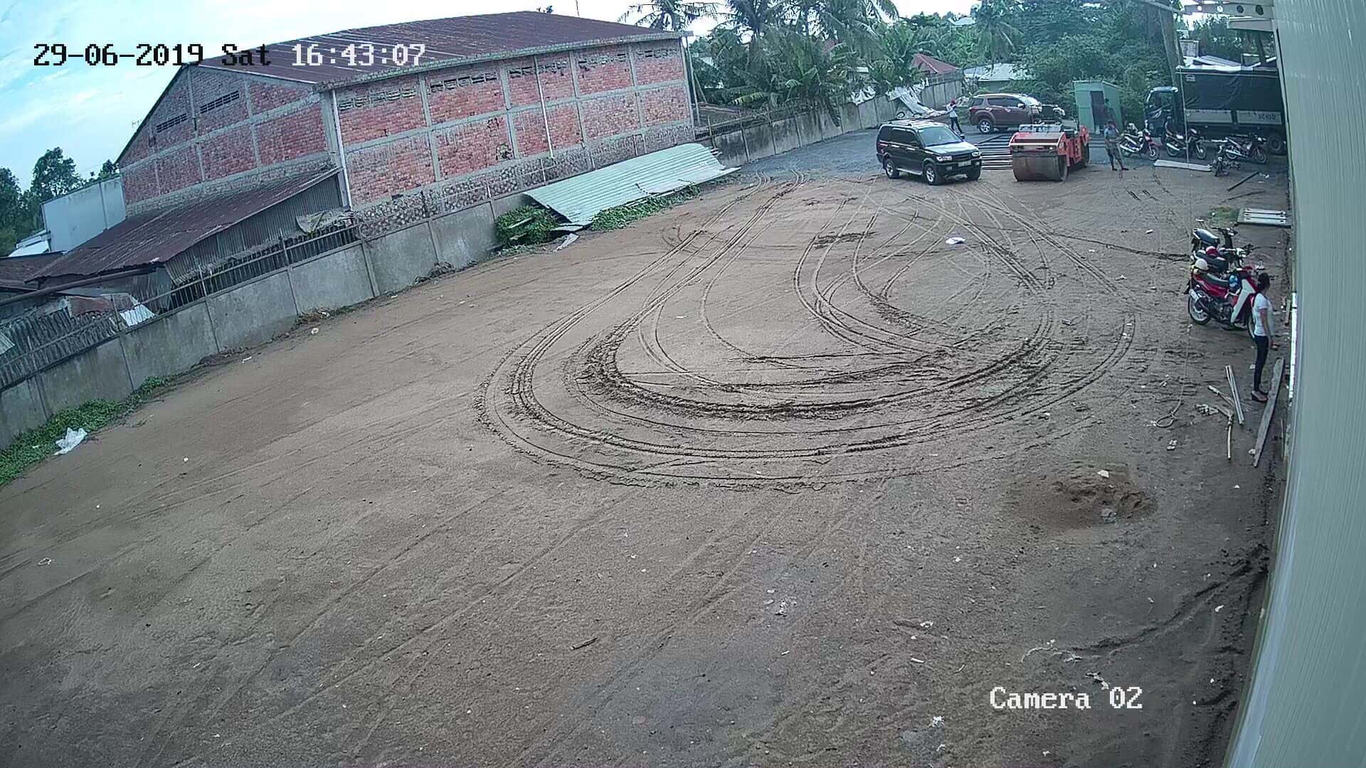 Hành trình di chuyển qua cầu dây văng trên đường đến công trình Vĩnh Long.