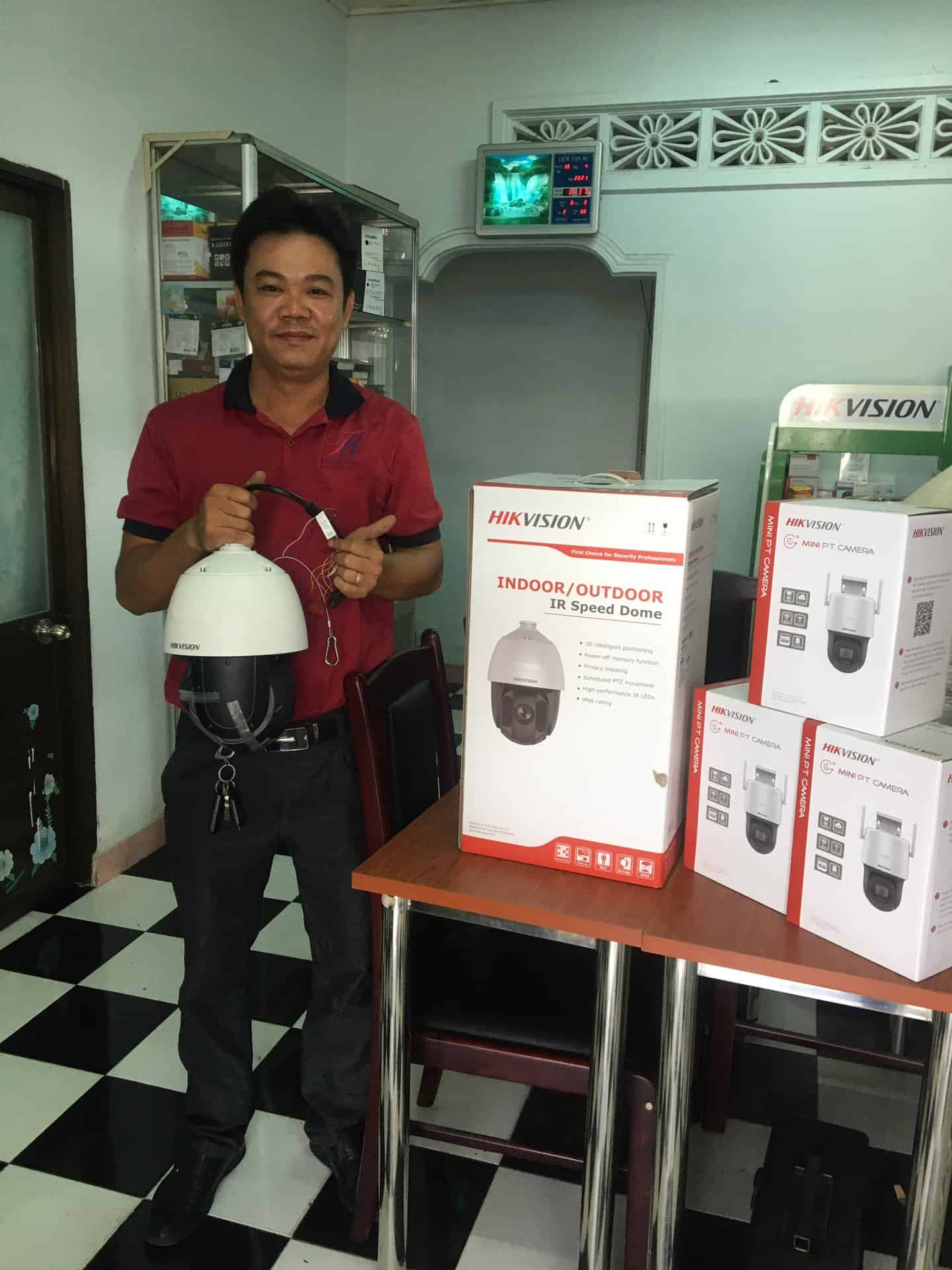 Sản phẩm camera Speed Dome IR ngoài trời và Mini PT Camera Hikvision chính hãng.