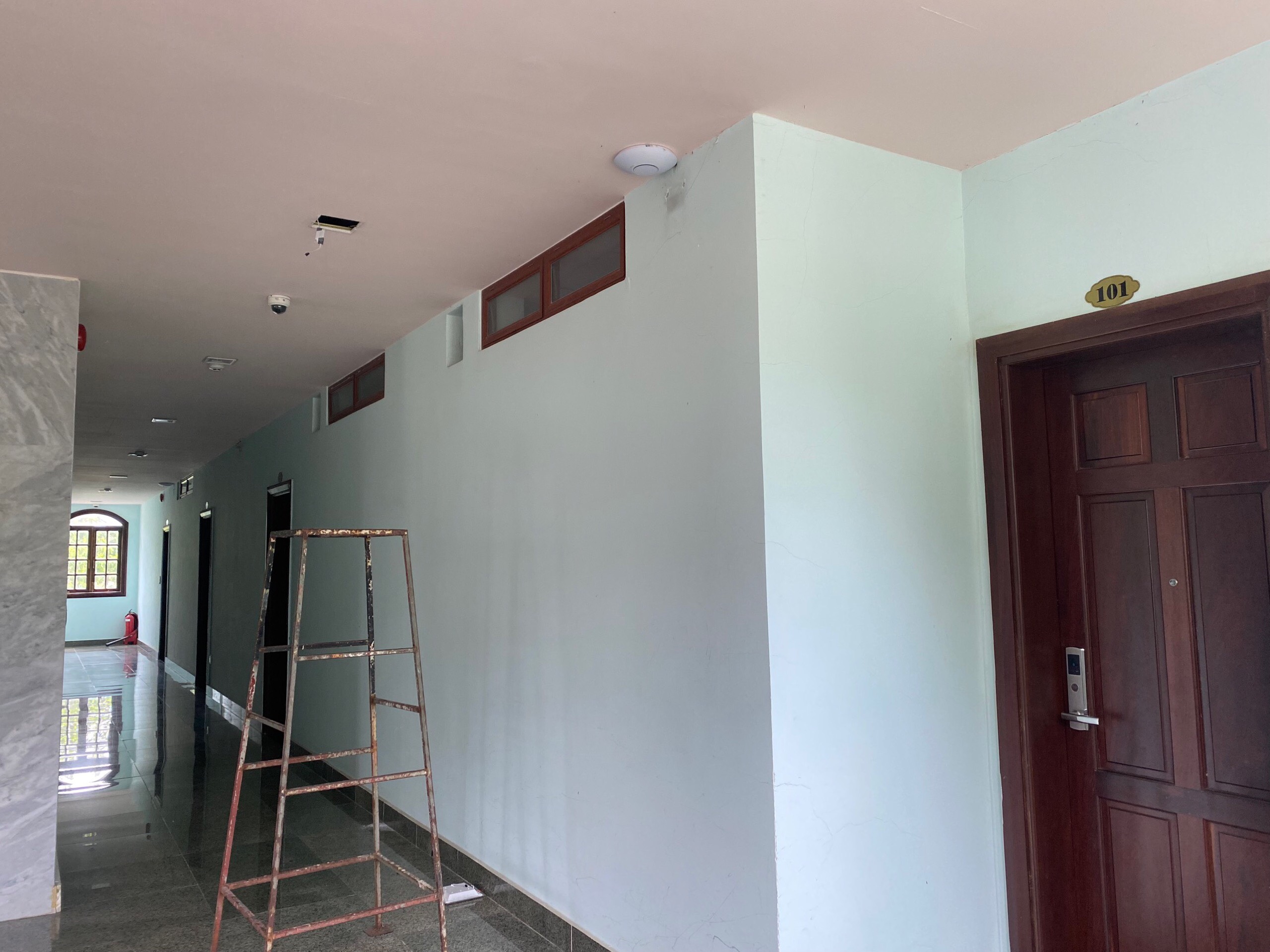 Lắp đặt AP hành lang khách sạn