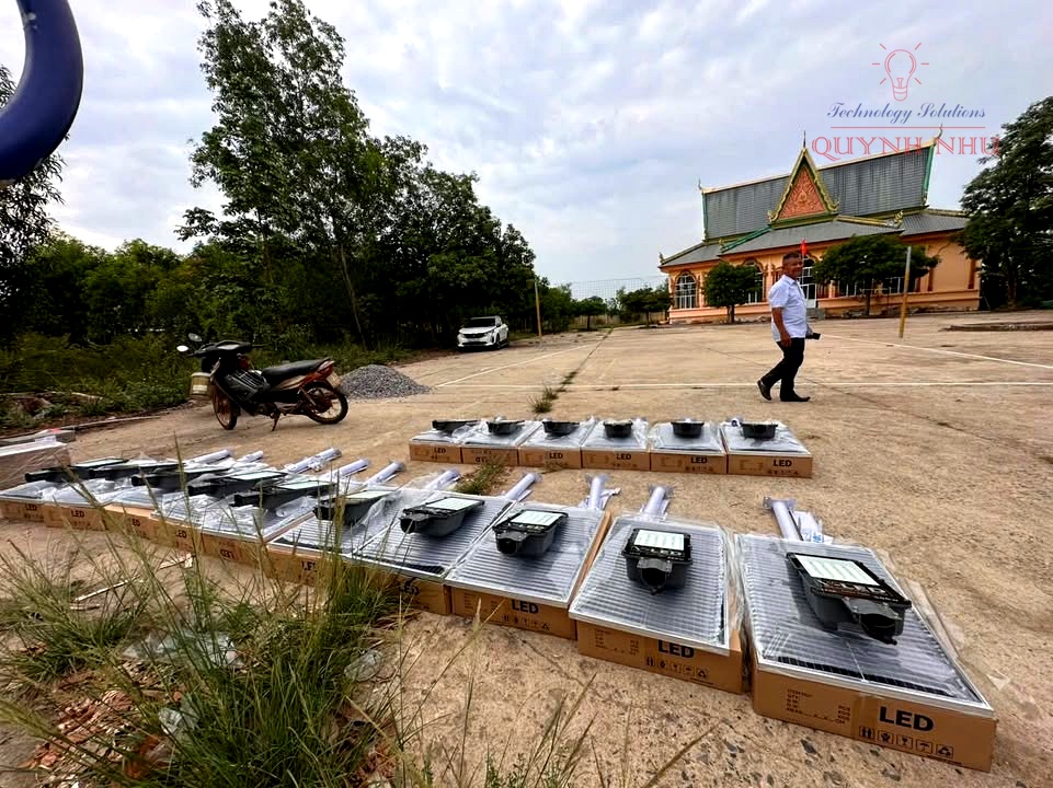 Dự Án Điện Mặt Trời & Đèn Năng Lượng 'Thắp Sáng Biên Cương' | QNS Solar - QNS Solar