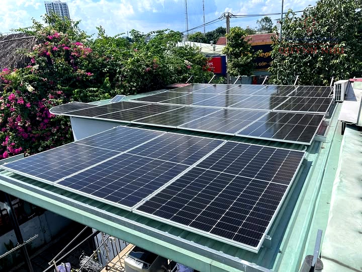 Thiết bị điện mặt trời Deye Canadian LONGI Luxpower QNS Solar Quỳnh Như