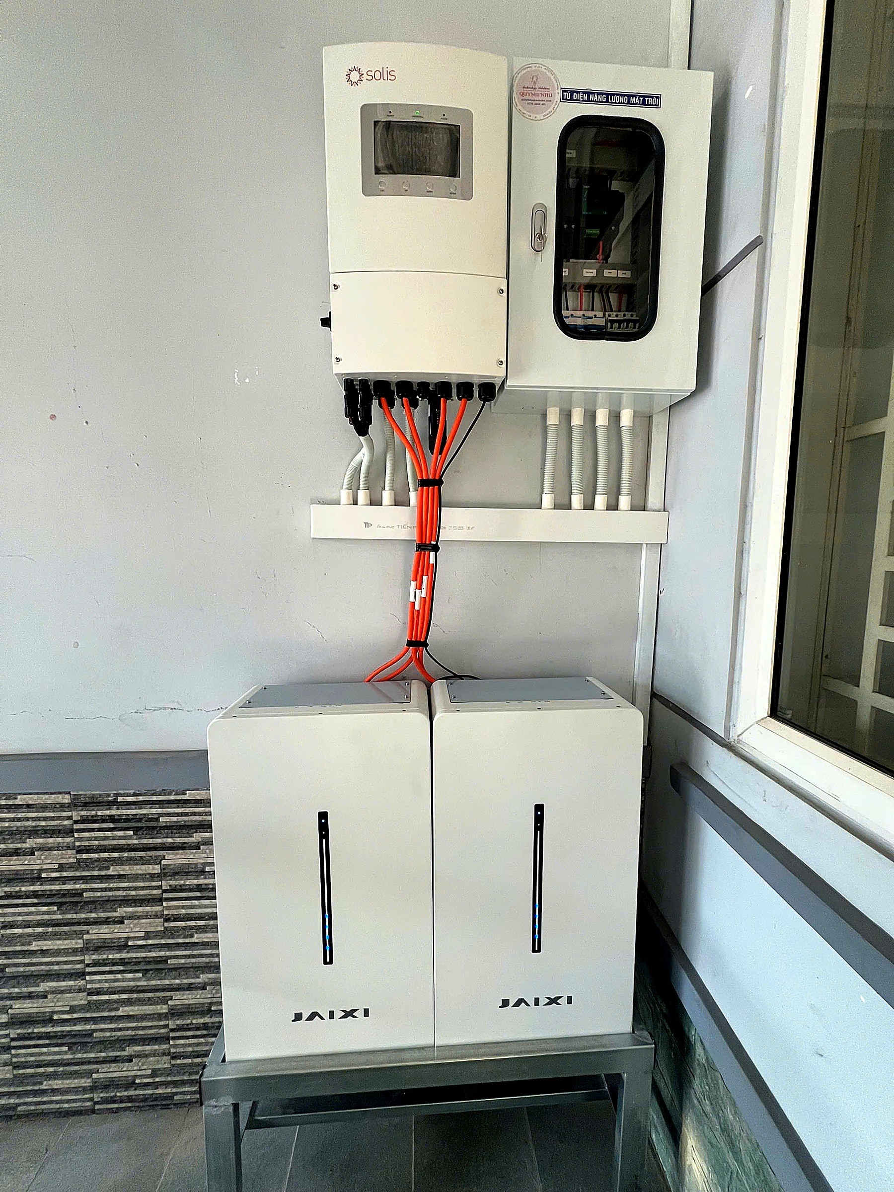 Giàn pin mặt trời JA Solar 630Wp biệt thự Anh Nhật Thủ Dầu Một QNS Solar