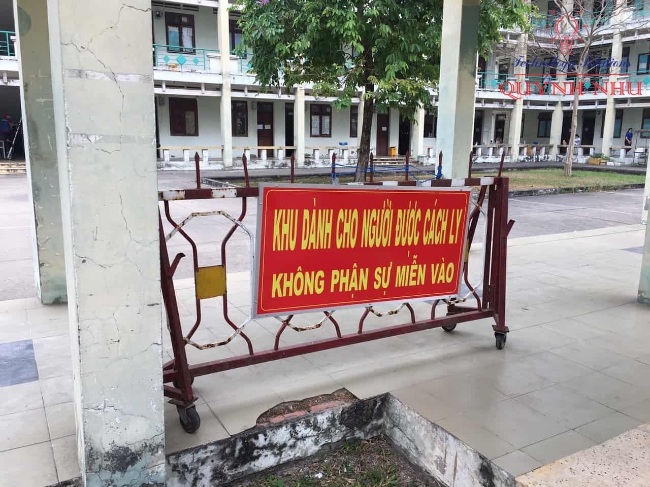 Biển cảnh báo khu dành cho người được cách ly tại khu cách ly tập trung.